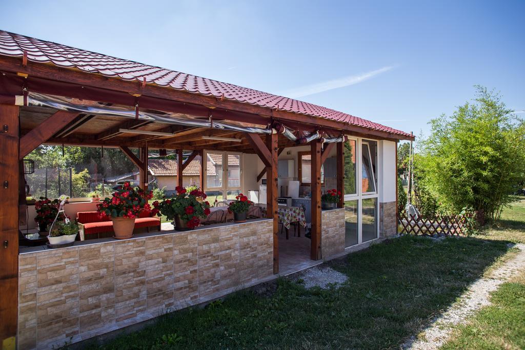 Rakoczi Vendeghaz Apartment Poroszlo Luaran gambar